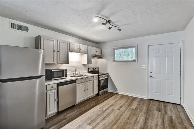 Building Photo - 4371 Springwood Terrace