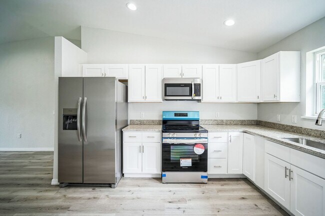 Building Photo - Charming 3BED-2 BATH Apartment in Bartow FL