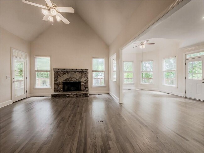 Building Photo - 7335 Craigleith Dr