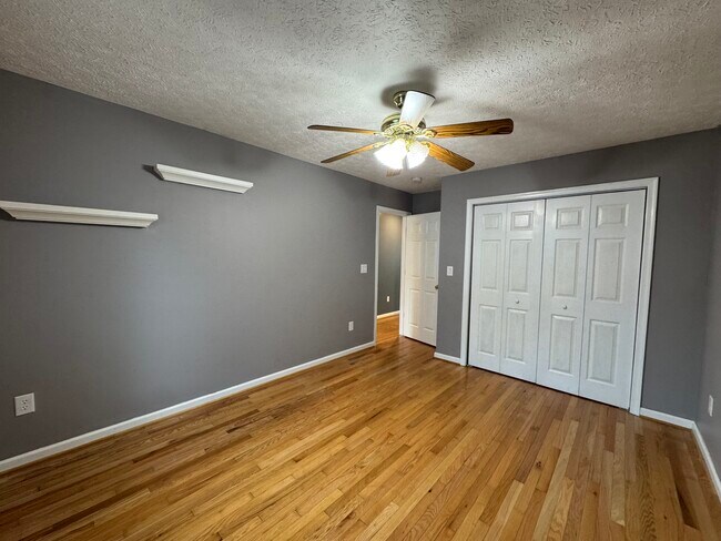 Building Photo - 42 Lodge Rd