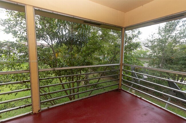 Building Photo - 8900 NW 38th Dr