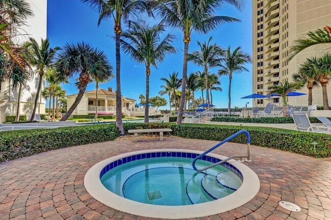 Building Photo - 3000 N Ocean Dr