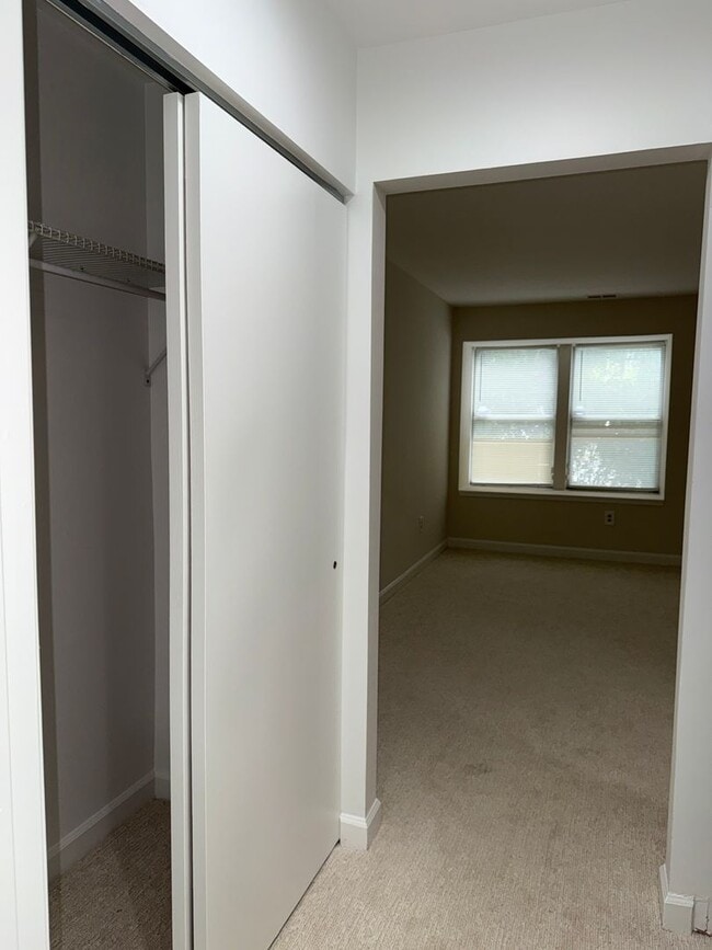Building Photo - Silver Spring Condo with Modern Comforts and Active Lifestyle Amenities