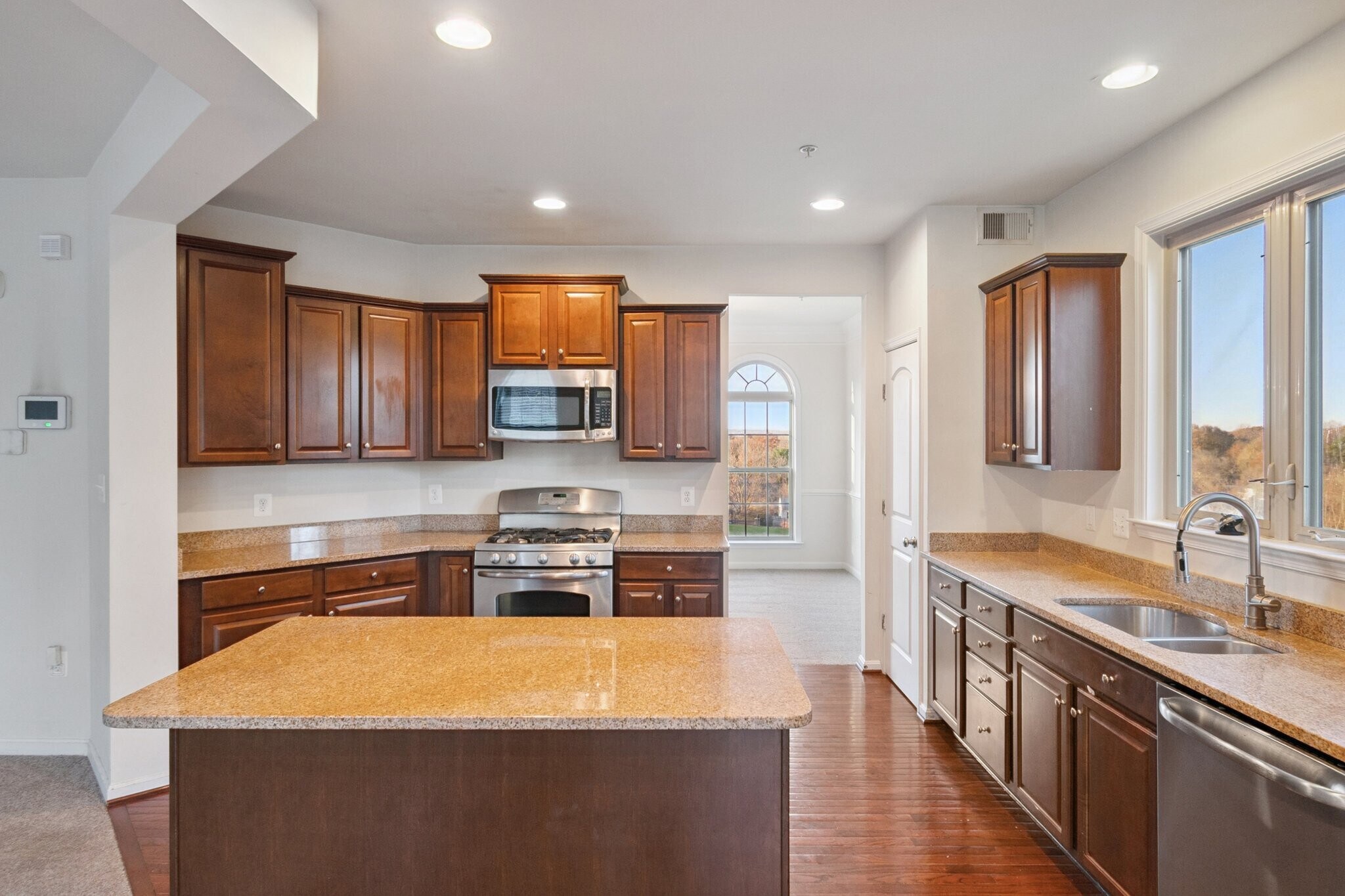 Building Photo - 12910 Hallwood Pl