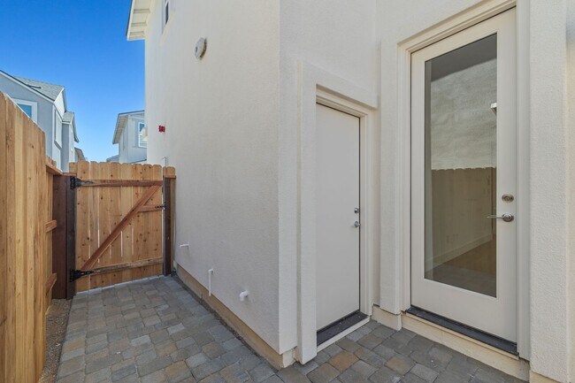 Building Photo - 465 Prosecco Wy