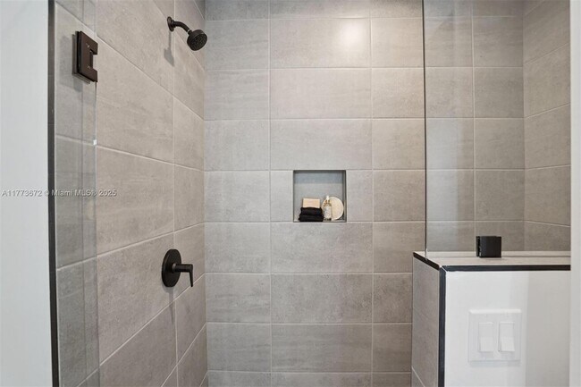 Building Photo - 2095 W Atlantic Ave