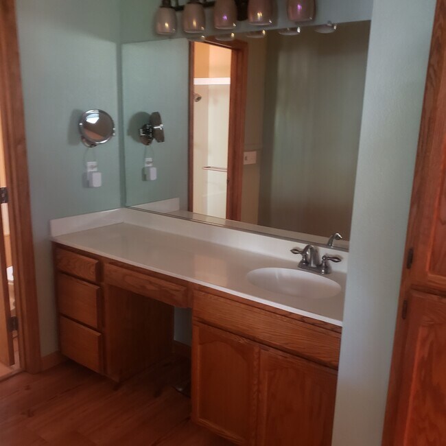 Building Photo - 70 Red Fox Ln