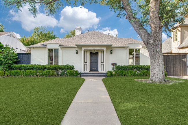 Front yard - 4641 Belclaire Ave