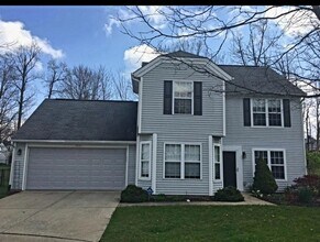 Building Photo - Beautiful 3BR Home with Solar Panels in Winslow Farm!