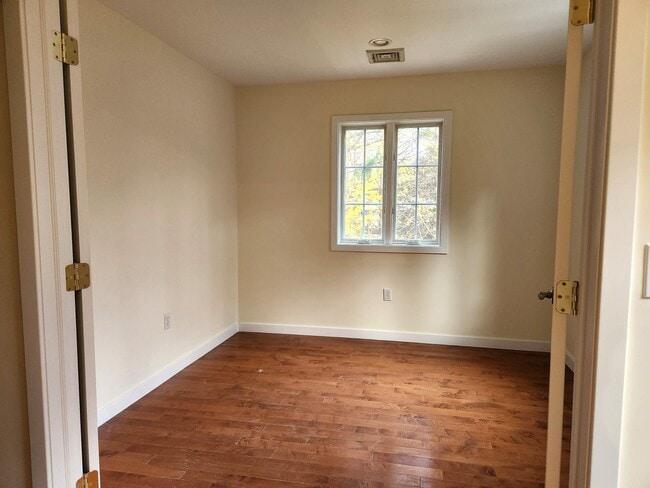 Building Photo - 157 Ball Pond Rd