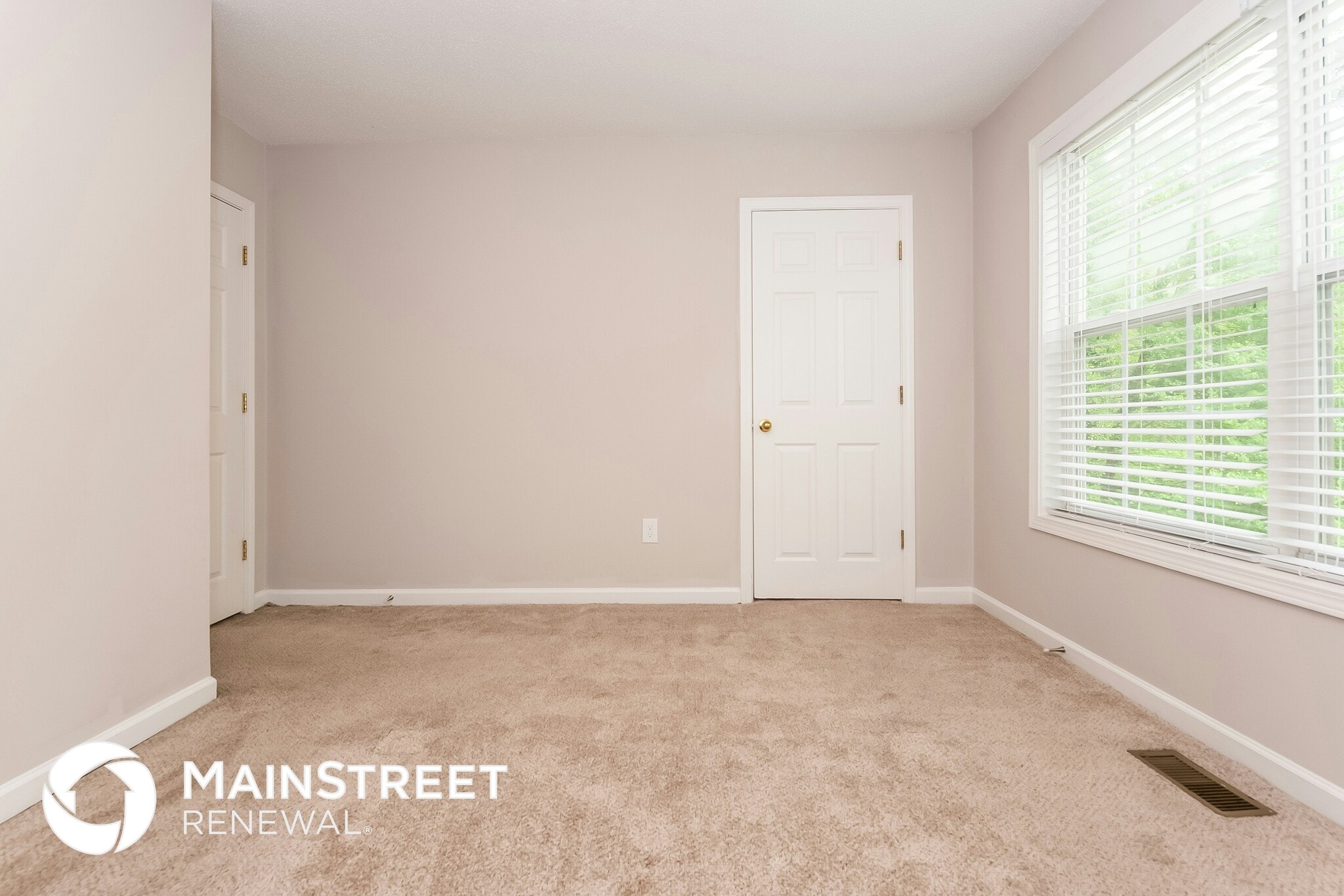 Building Photo - 5515 Hall Cir