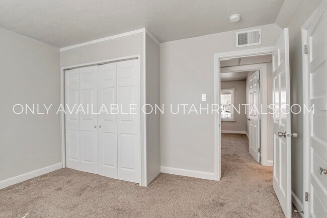 Building Photo - 222 S 100 E