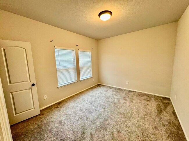 Building Photo - 10503 Shining Dawn Wy