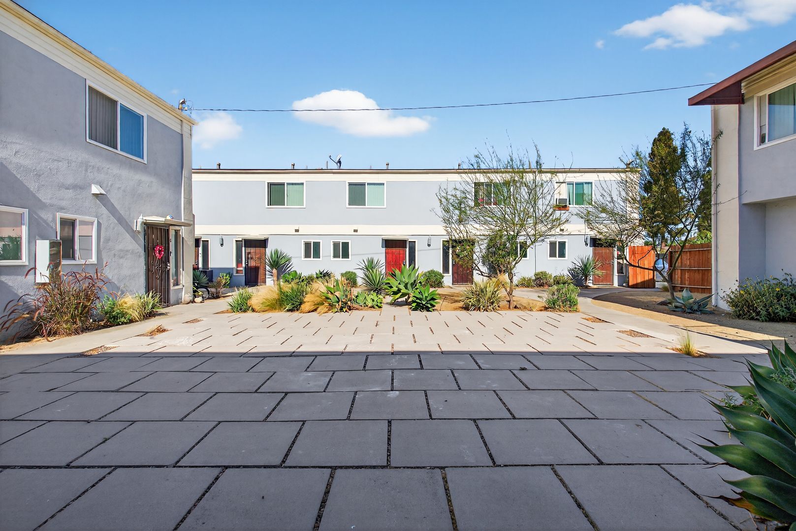Building Photo - 13392 Magnolia St