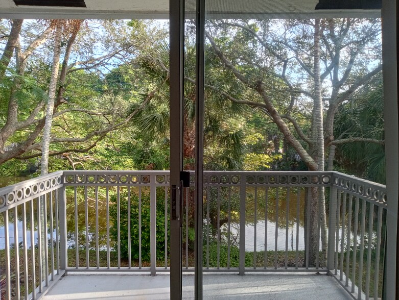 Building Photo - 1 Alta Meadows Ln