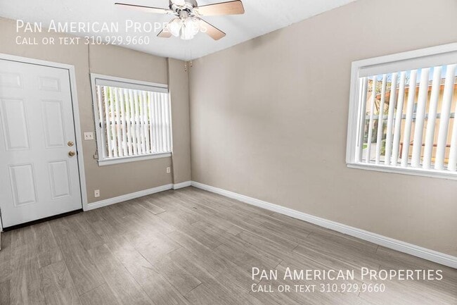 Building Photo - 15443 Van Buren St