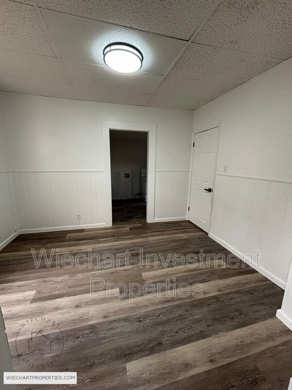 Building Photo - 933 W Wayne St