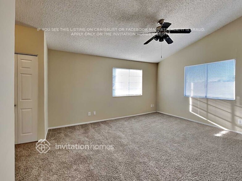 Building Photo - 11025 N 81st Dr