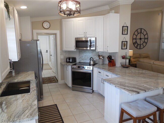 Building Photo - 5441 Guadeloupe Way