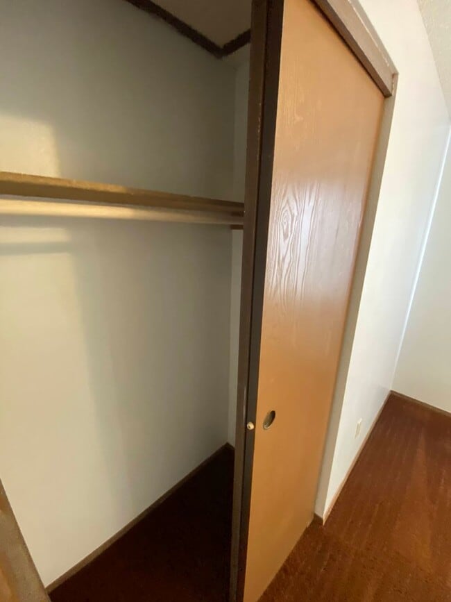 Building Photo - Cozy 3 Bedroom 1 Bath Home with Large Yard & 1 Car Attached Garage