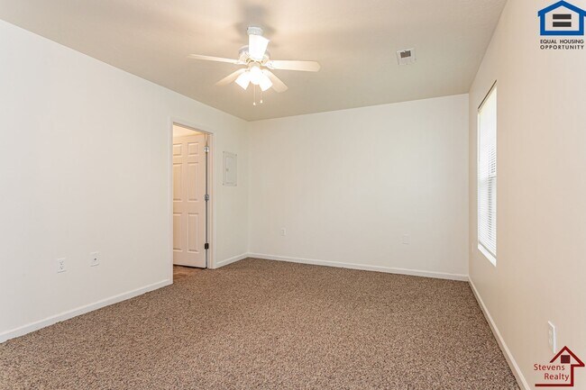 Building Photo - 6407 Son Light Way