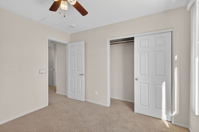 Building Photo - GOLF COURSE VIEWS AT SILVERSTONE RANCH (CENTENNIAL) - 2-STORY 3-BEDROOM HOUSE!