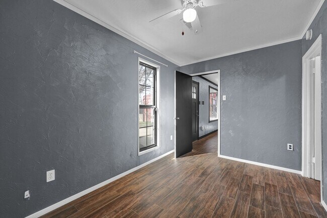 Building Photo - 2918 S Dallas St