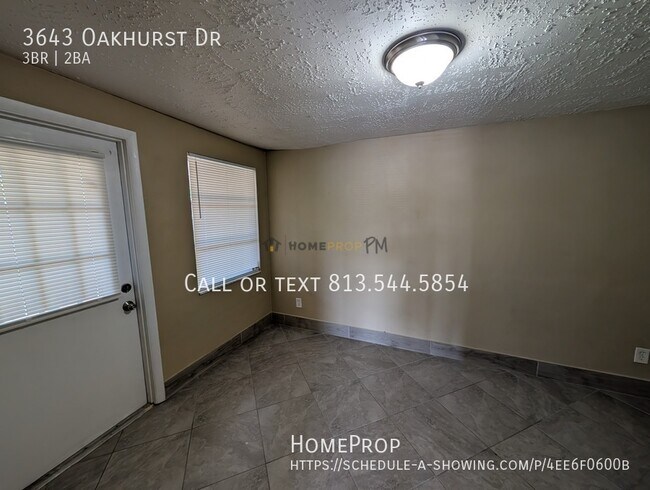 Building Photo - 3643 Oakhurst Dr