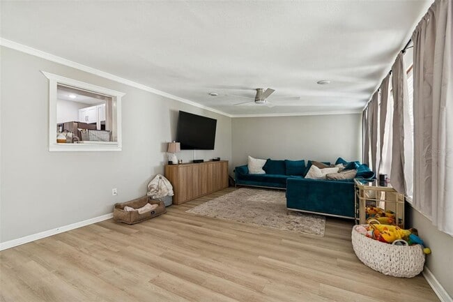 Building Photo - 2302 S Arrawana Ave