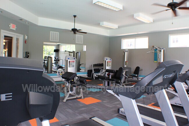 Building Photo - 6002 Kentworth Dr