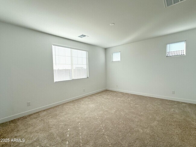 Building Photo - 10203 W Crittenden Ln