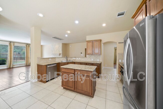 Building Photo - 431 Calm Springs