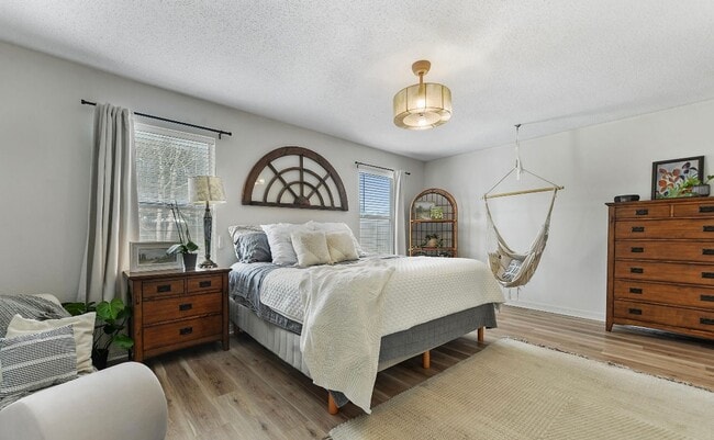 Building Photo - Updated 4 bedroom 2.5 bath home in Ocean Springs!