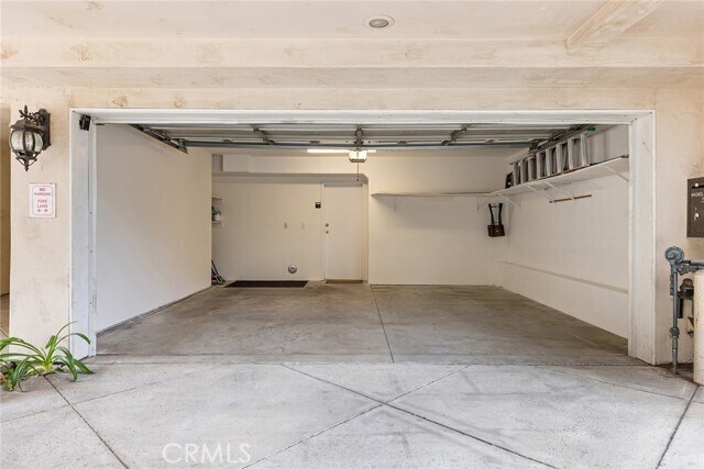 Building Photo - 14328 Magnolia Blvd