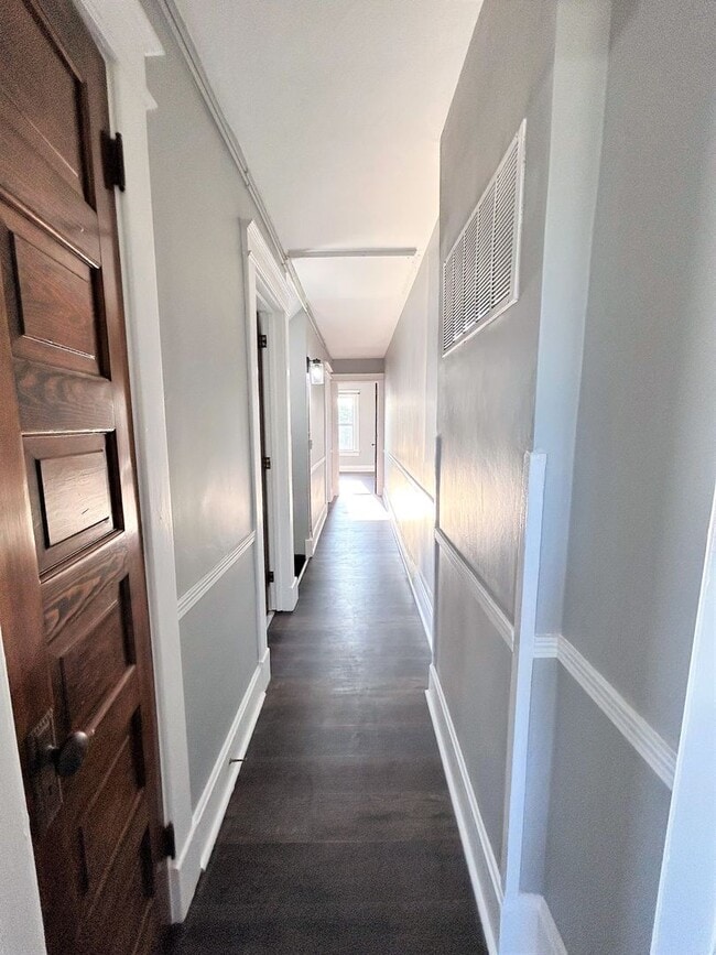 Building Photo - 217-217 S 9th St