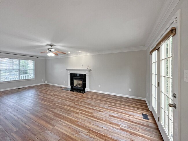 Building Photo - Charming Karns, 3-4 bedroom Home on Quiet ...