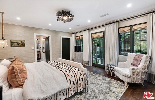 Building Photo - 4416 Arcola Ave