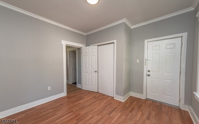 Building Photo - 1099 Ringwood Ave