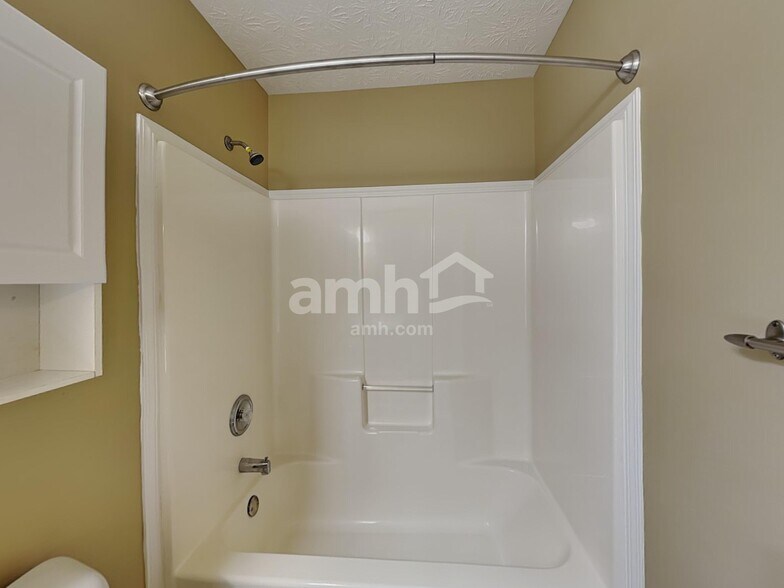 Building Photo - 1169 Frogs Leap