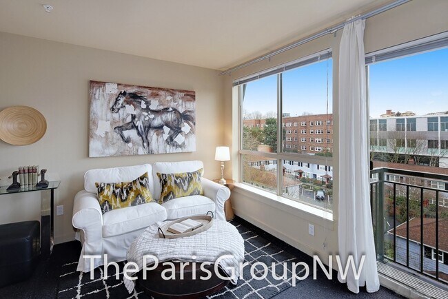 Building Photo - Fabulous Capitol Hill Condo w/View & Tons of Amenities!