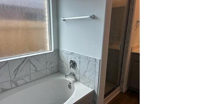 Building Photo - 607 Waterway Ave