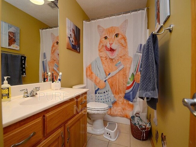 Building Photo - 2003 Crest Ridge Dr