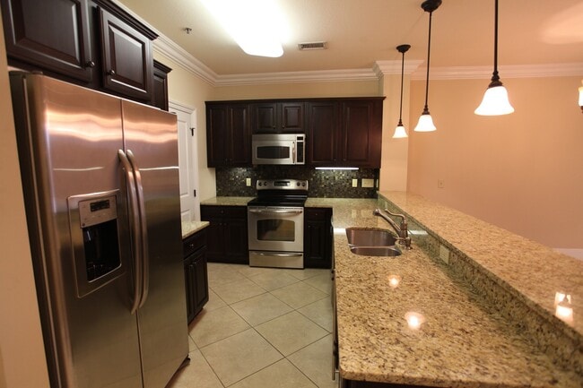 Building Photo - Downtown Auburn Luxury Living – Steps from...
