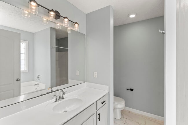 Building Photo - 2842 Weathersby Dr