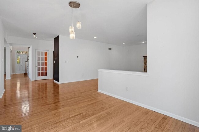 Building Photo - 50 Greylynne Dr