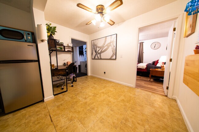 Building Photo - 2405 45th St