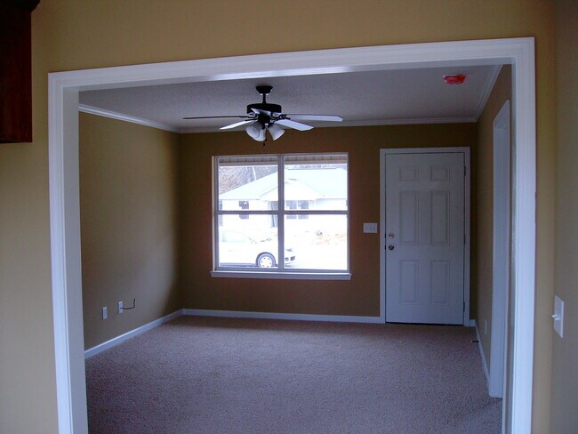 Building Photo - Home in Elrod, AL!!! Available to View Now!!!