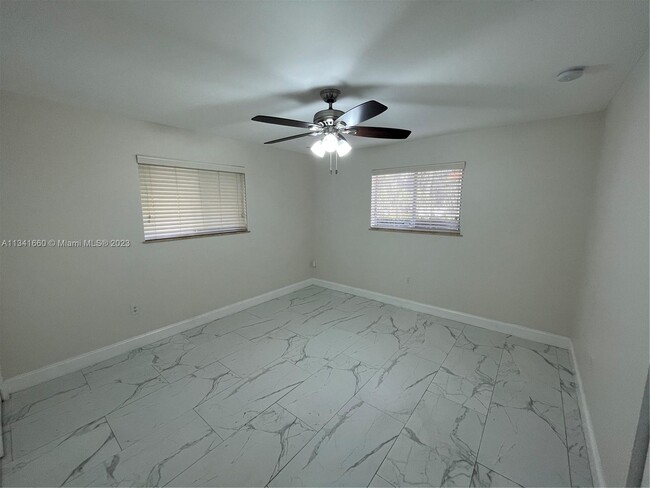 Building Photo - 2971 SW 35th Ave