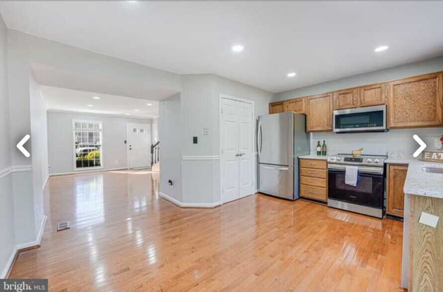 Building Photo - 1770 Tiger Lily Cir