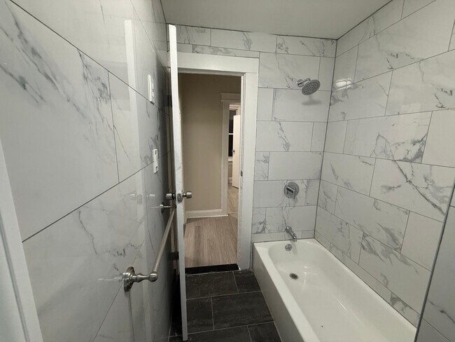 Building Photo - 221 Wilkinson Ave